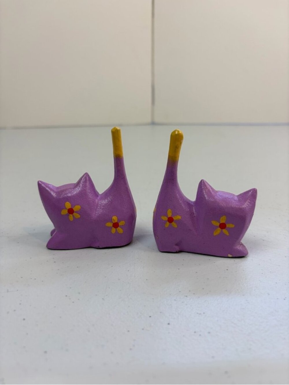 Vintage Set of 2 Folk Art Hand Carved Wooden Painted Cats Kittens Floral Boho - Picture 4 of 7